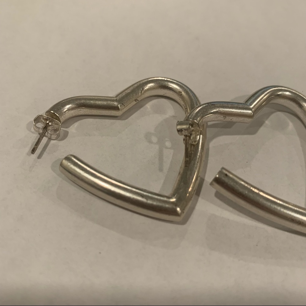 Madewell silver heart shaped hoop - Picture 2 of 3